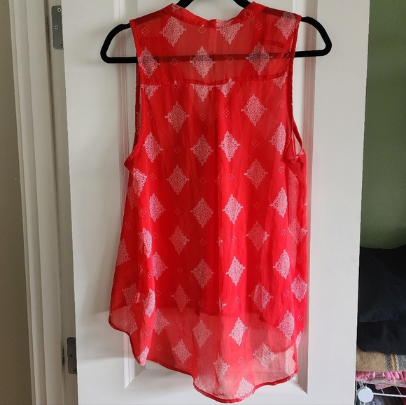 Xhilaration red/white flowy sheer tank - Picture 2 of 6